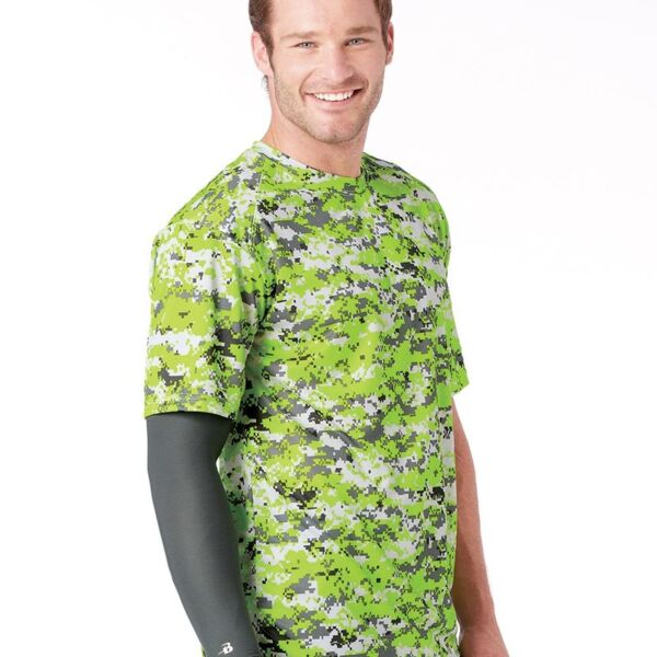 Men&#39;s Digital Camo T-Shirt Thumbnail